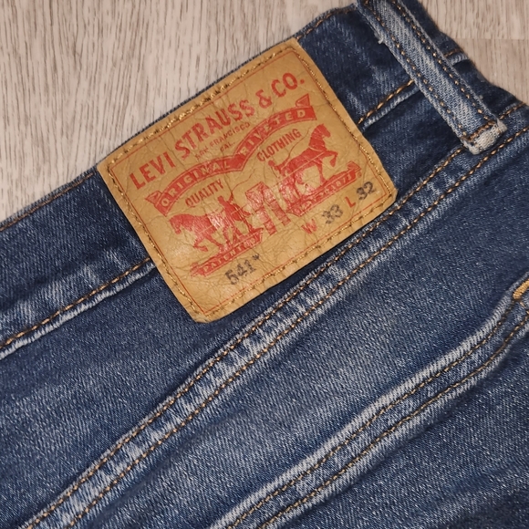 Levi's 541 Jeans - Picture 3 of 3